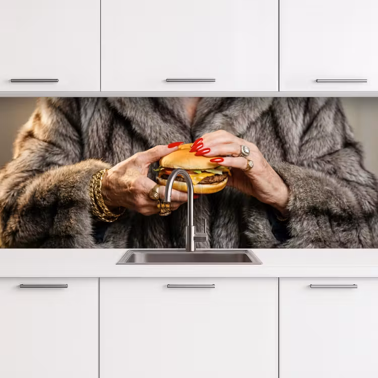 Keuken achterwand - Vrouw - Hamburger - Bontjas — 4