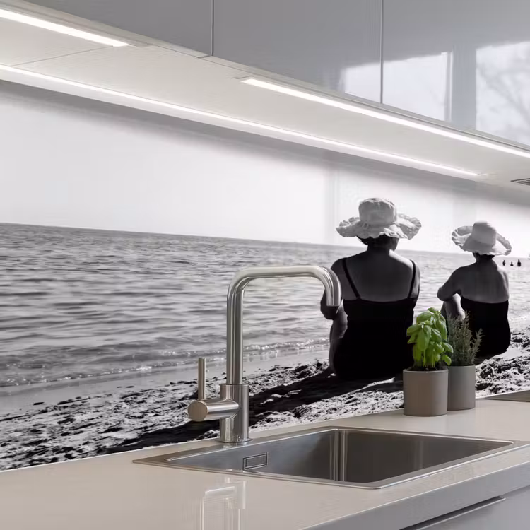 Keuken achterwand - Vrouwen - Zonnehoed - Strand - Zwart - Wit — 2