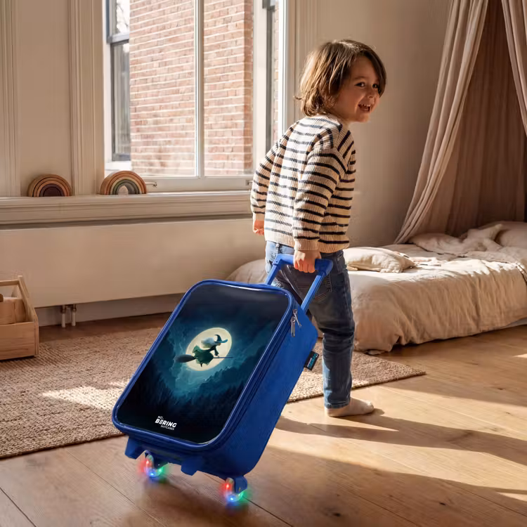 Kinderkoffer - Blauw - Heks in Maanlichtvlucht — 3