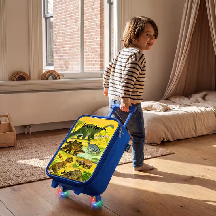 Kinderkoffer met naam - Blauw - Dinosaurus in Dinosaurusland — 3