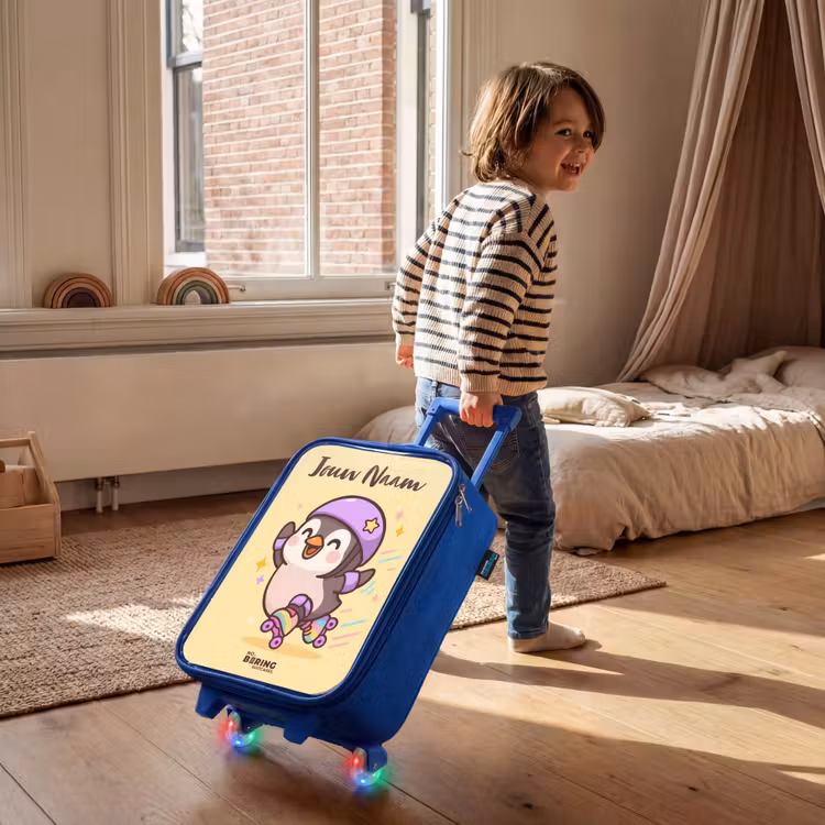 Kinderkoffer met naam - Blauw - Kawai - Pinguin - Rolschaatsen — 3