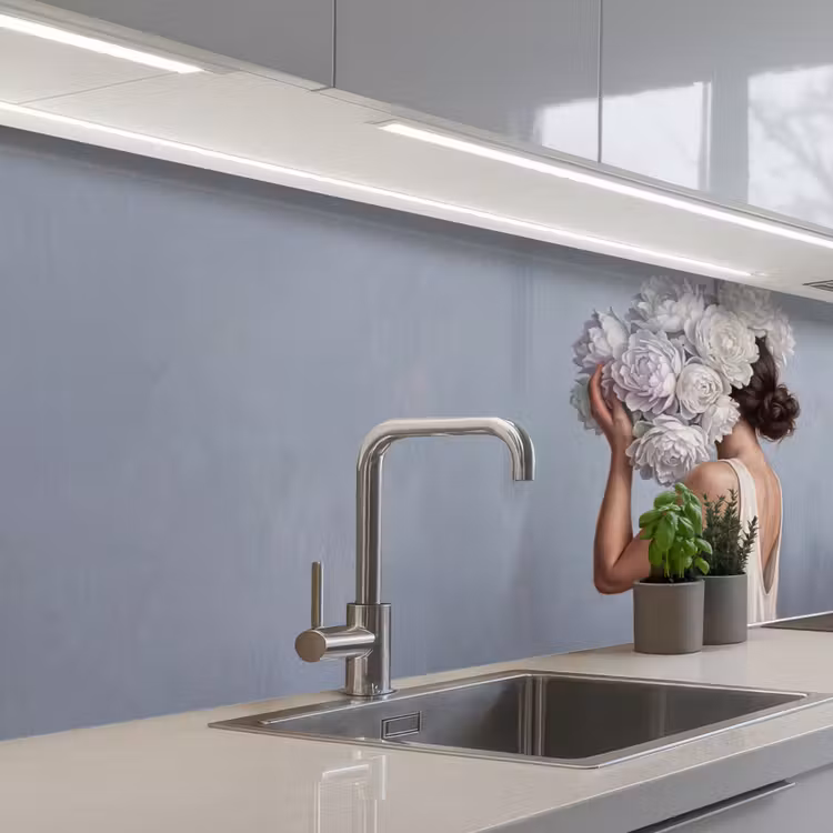 Keuken achterwand - Bloemen - Vrouw - Wit — 2