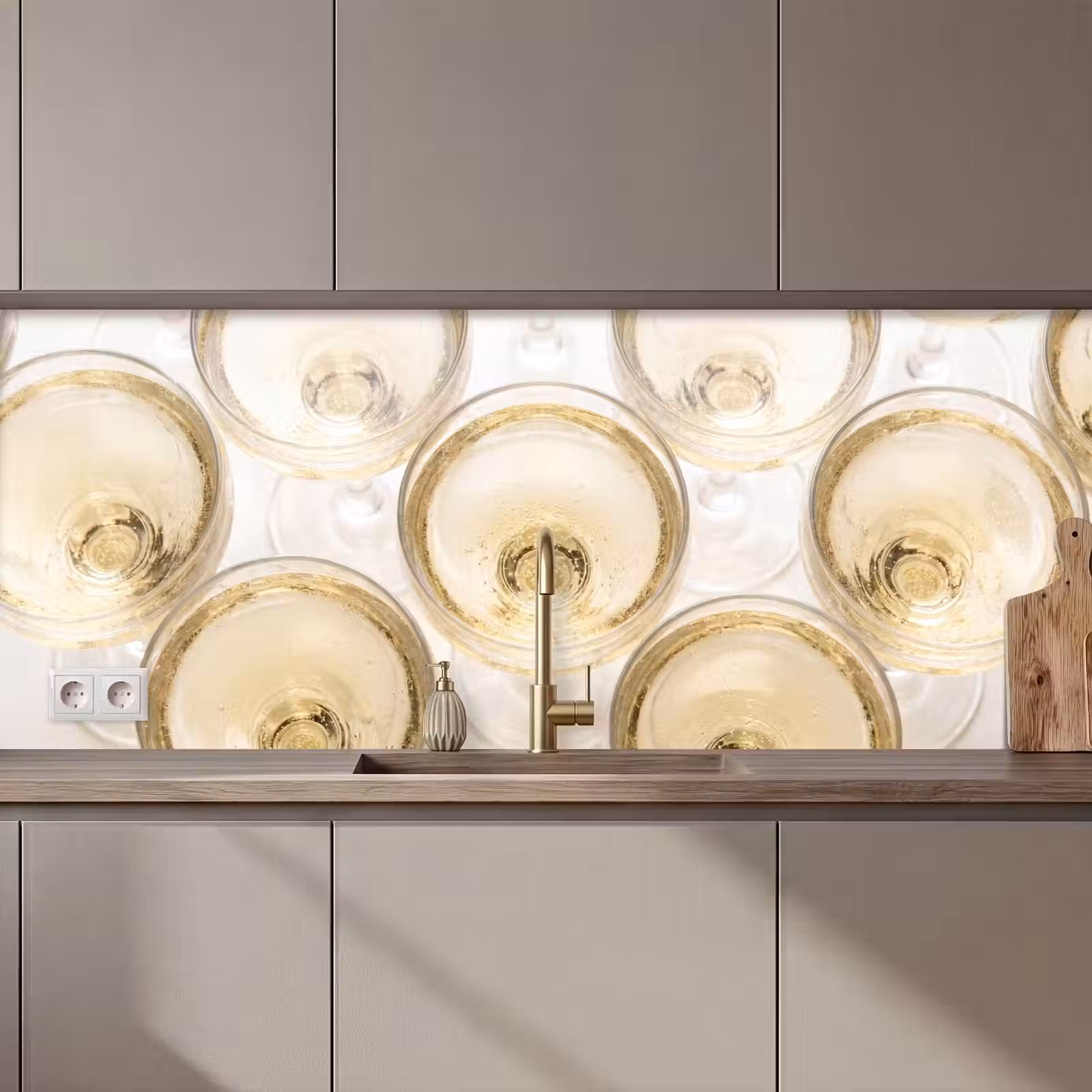 Keuken achterwand - Drank - Glazen - Feest - Goud — 1