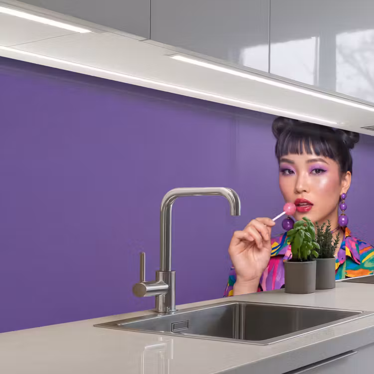 Keuken achterwand - Vrouw - Portret - Make-up - Paars - Levendig — 2