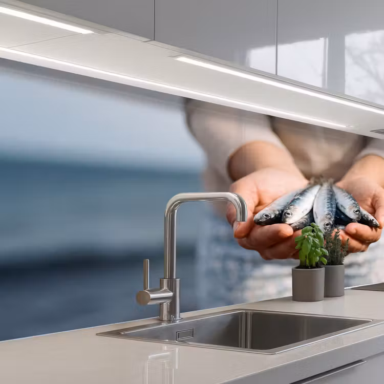 Keuken achterwand - Vis - Handen - Natuur — 2