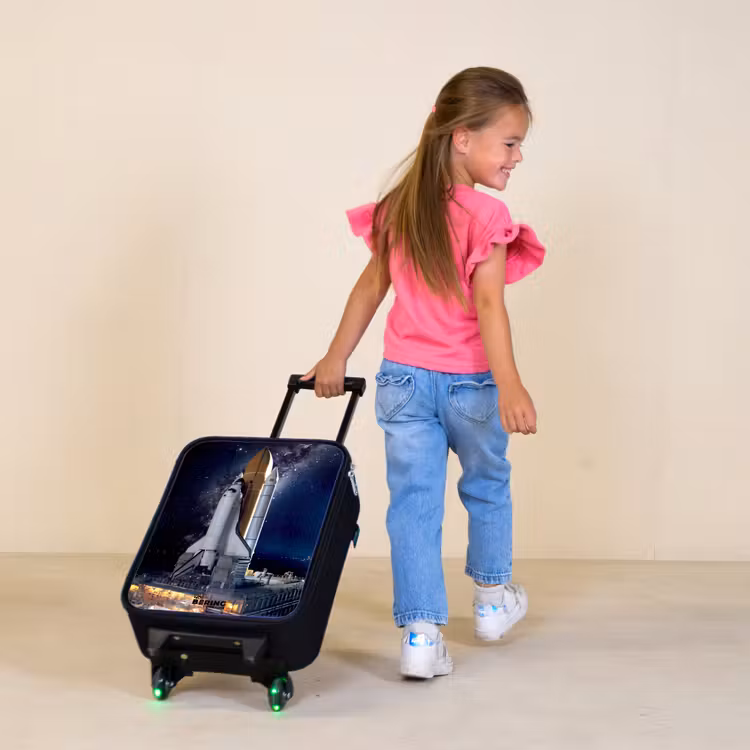 Kinderkoffer - Spaceshuttle die klaar is om op te stijgen — 2