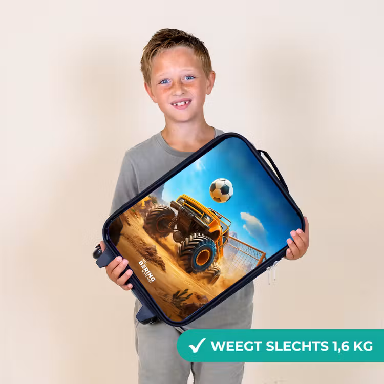 Kinderkoffer - Monstertruck scoort goal in woestijnstadion — 3