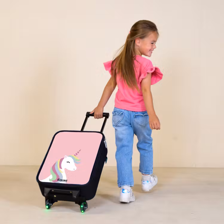 Kinderkoffer - Cartoon unicorn met regenboogmanen — 2