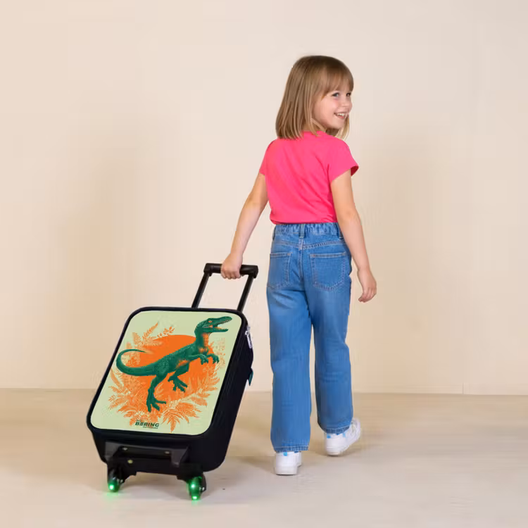 Kinderkoffers met naam - Groene dino tussen varens — 2
