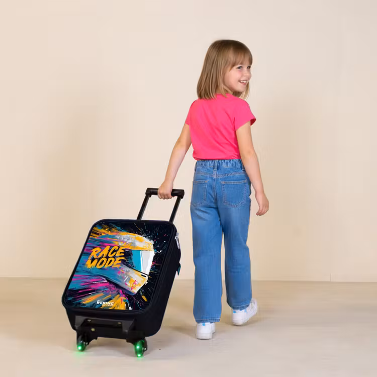 Kinderkoffers met naam - Racehelm - Verfspatten - Penseelstreken - Race mode — 2