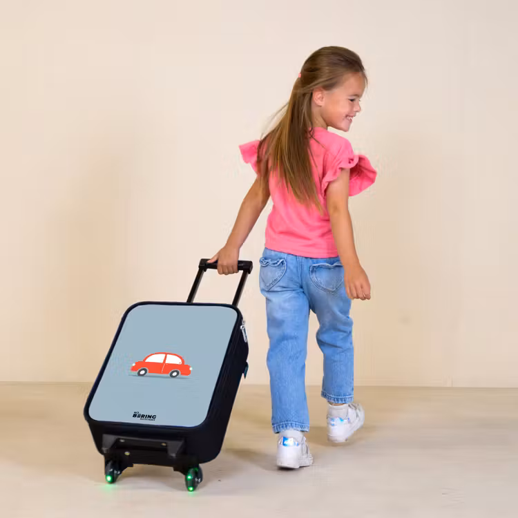 Kinderkoffer - Rode auto blauwe achtergrond — 2