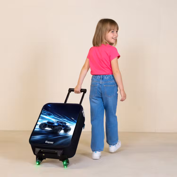Kinderkoffers met naam - Monstertruck raast door lichtsnelheid — 2
