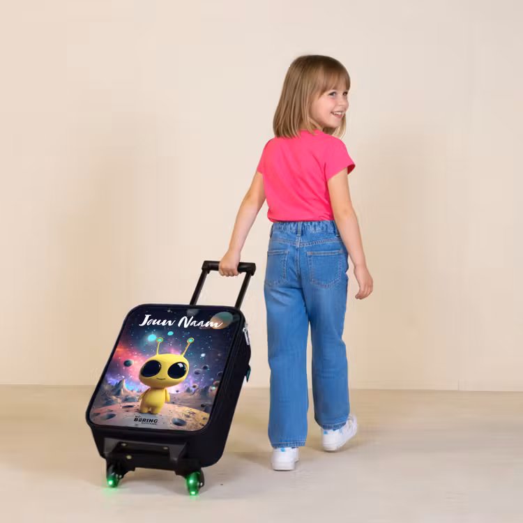 Kinderkoffers met naam - Vrolijk buitenaards wezentje — 2