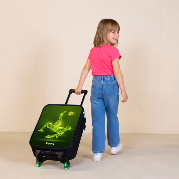 Kinderkoffer - Groene neon omhaal in actie — 2