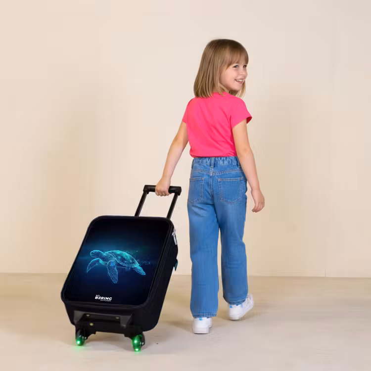 Kinderkoffer - Lichtgevende schildpad in digitale oceaan — 2