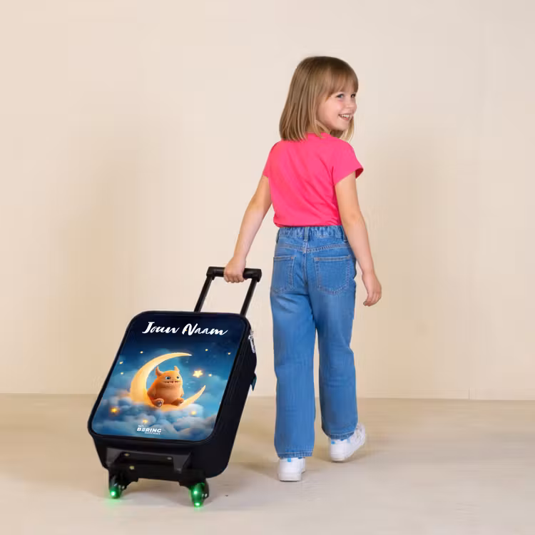 Kinderkoffers met naam - Oranje monster op maansikkel — 2