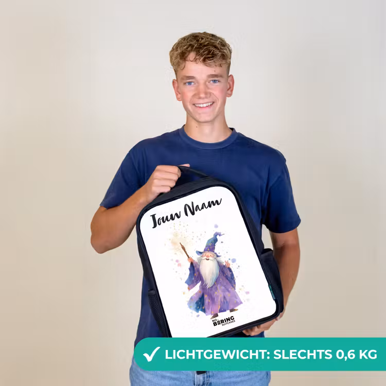 Kinderrugzak met naam - Zwart - Oude tovenaar met staf — 2