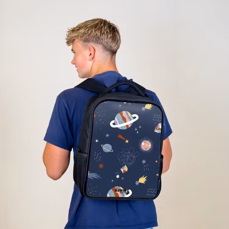 Kinderrugzak met naam - Zwart - Planeten in de hemel — 6