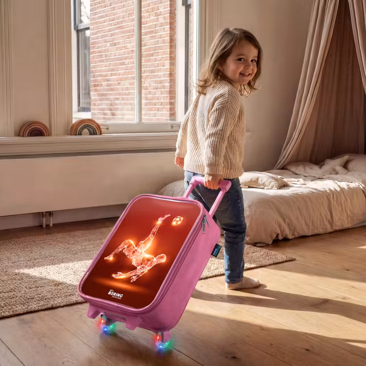 Kinderkoffer - Roze - Rood gloeiende voetballer in actie — 3
