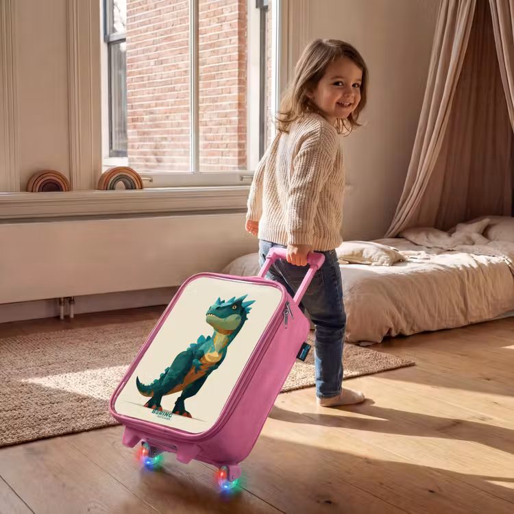 Kinderkoffer - Roze - Gehoornde dino met scherpe blik — 3