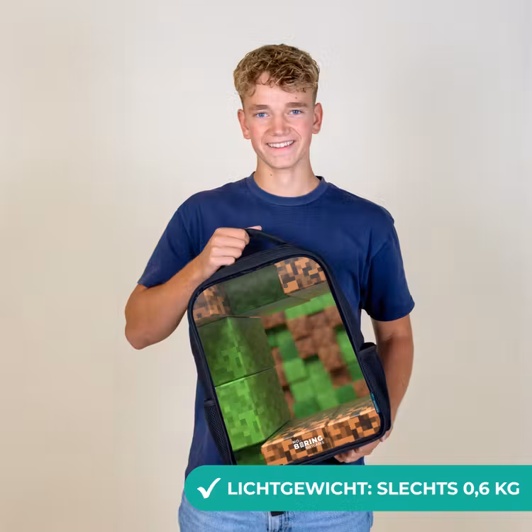 Kinderrugzak met naam - Zwart - Close-up met pixelachtige blokken — 2