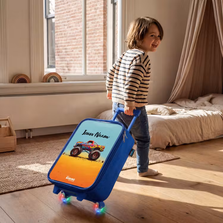 Kinderkoffer - Blauw - Monstertruck met Graffiti Print in het Zand — 3
