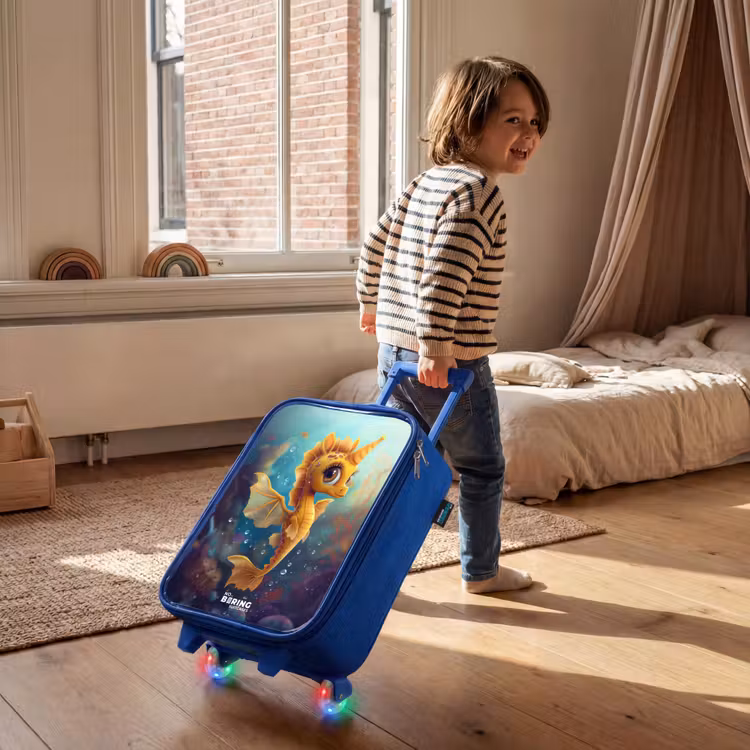 Kinderkoffer - Blauw - Oranje zeepaardje in het water — 3