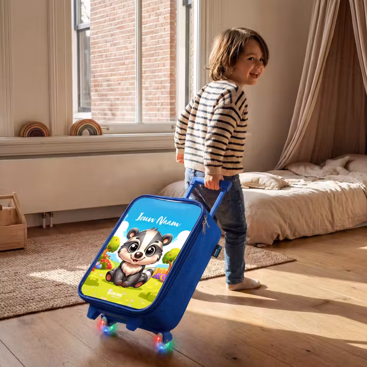 Kinderkoffer met naam - Blauw - Willy Wipstaart — 3