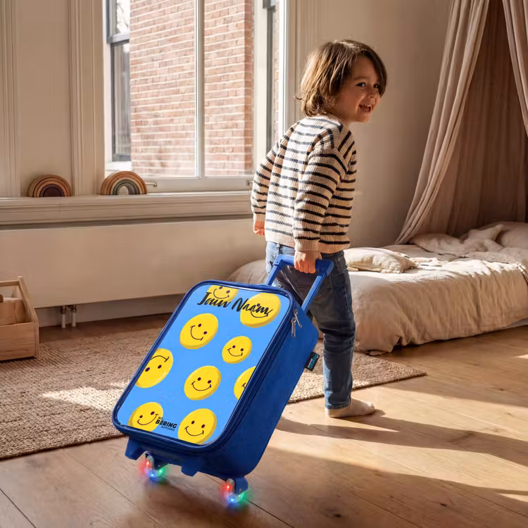Kinderkoffer met naam - Blauw - Vrolijke smileyregen — 3