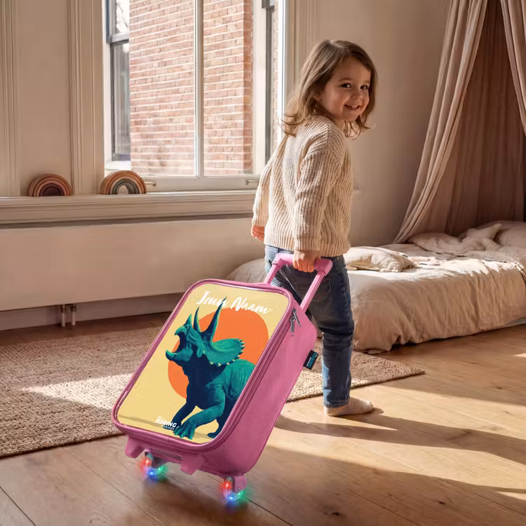 Kinderkoffer met naam - Roze - Dino - Triceratops  - Dier — 3
