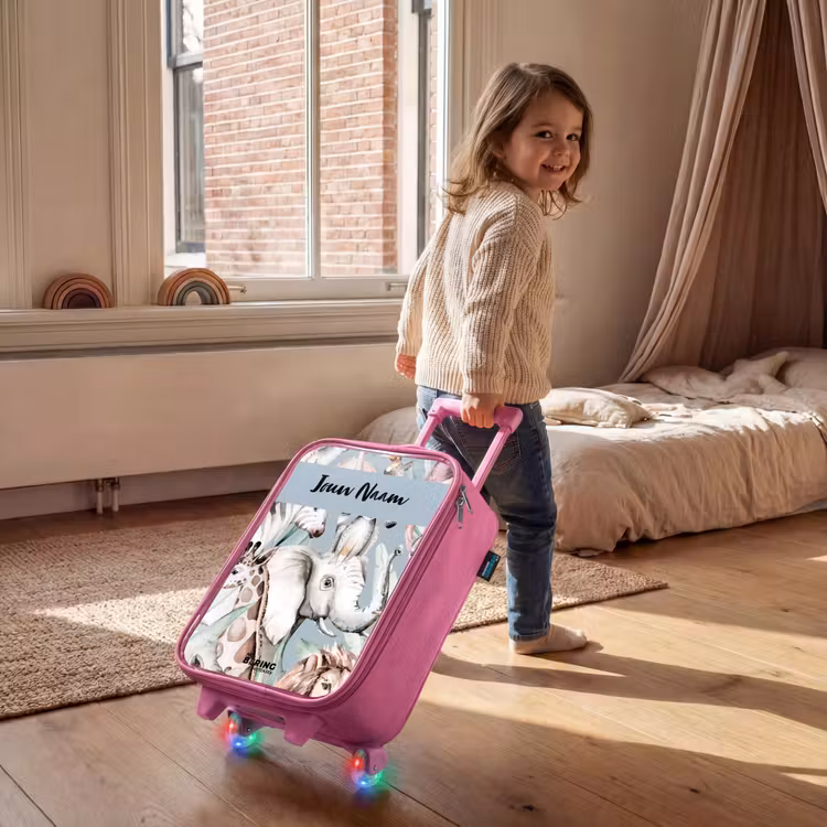 Kinderkoffer met naam - Roze - Jungle in Lichte Kleuren — 3