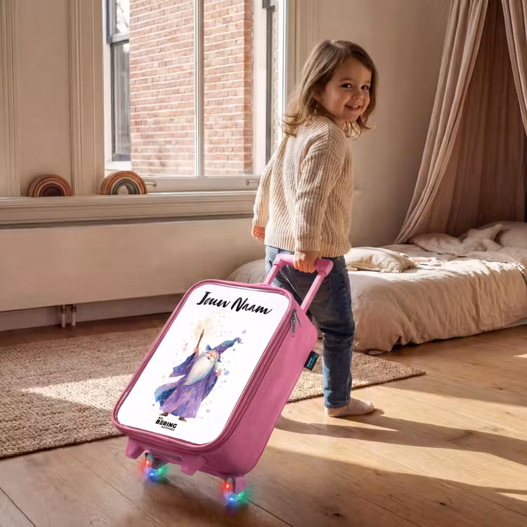 Kinderkoffer met naam - Roze - Oude tovenaar met staf — 3
