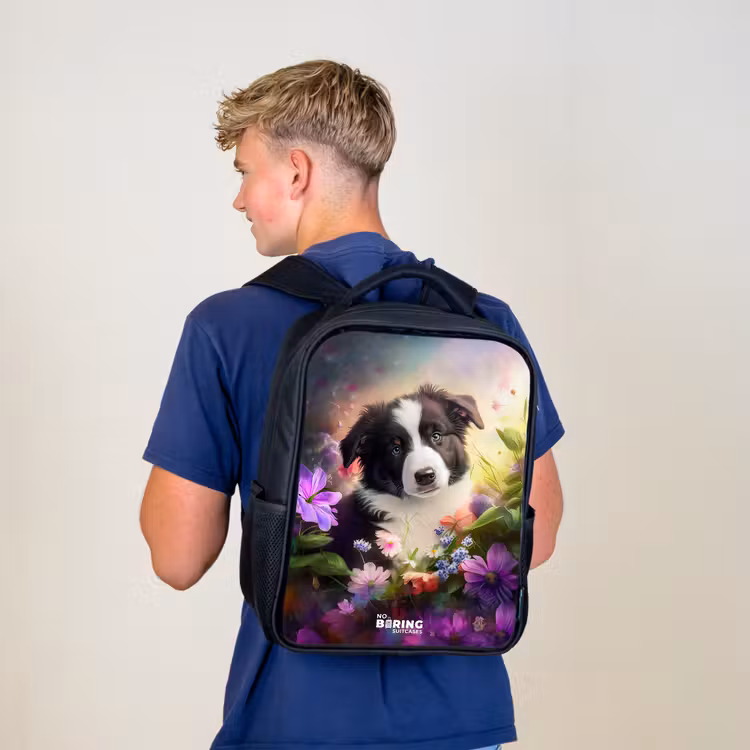Kinderrugzak met naam - Zwart - Hond met blauwe ogen in een veld β 6