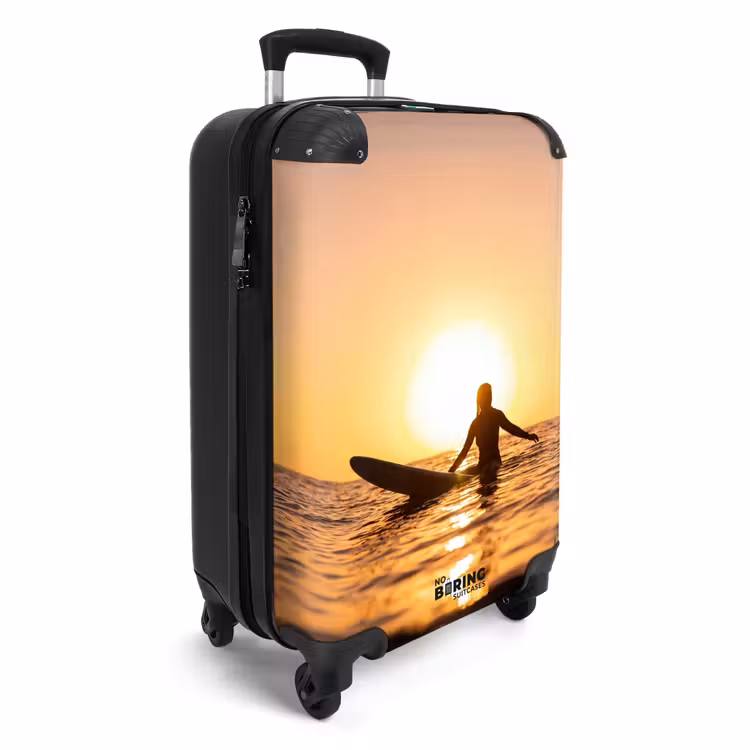 Koffer - Persoon - Surfen - Zonsondergang - Zee - Oranje — 4