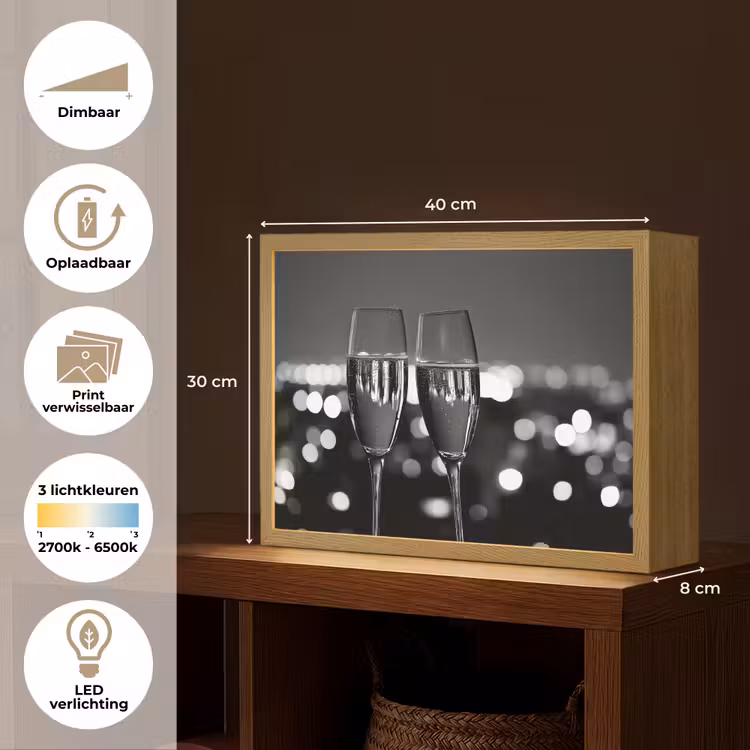 Lightbox - Wandlamp - Bubbels - Proosten - Champagneglazen - Stadslichten — 10