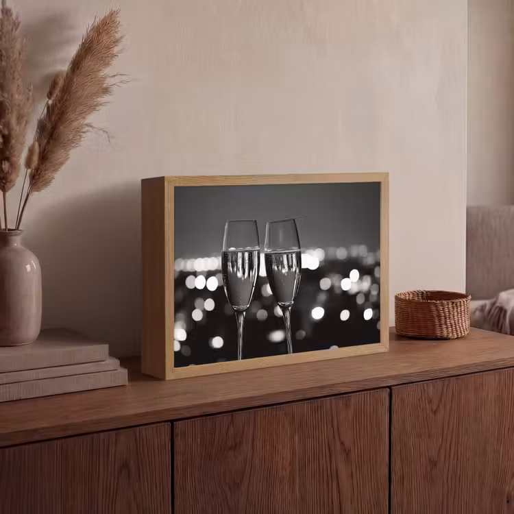 Lightbox - Wandlamp - Bubbels - Proosten - Champagneglazen - Stadslichten — 4