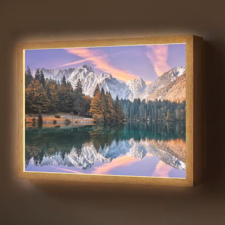 Lightbox - Wandlamp - Bergen - Bos - Water - Lucht - Roze - Paars — 1