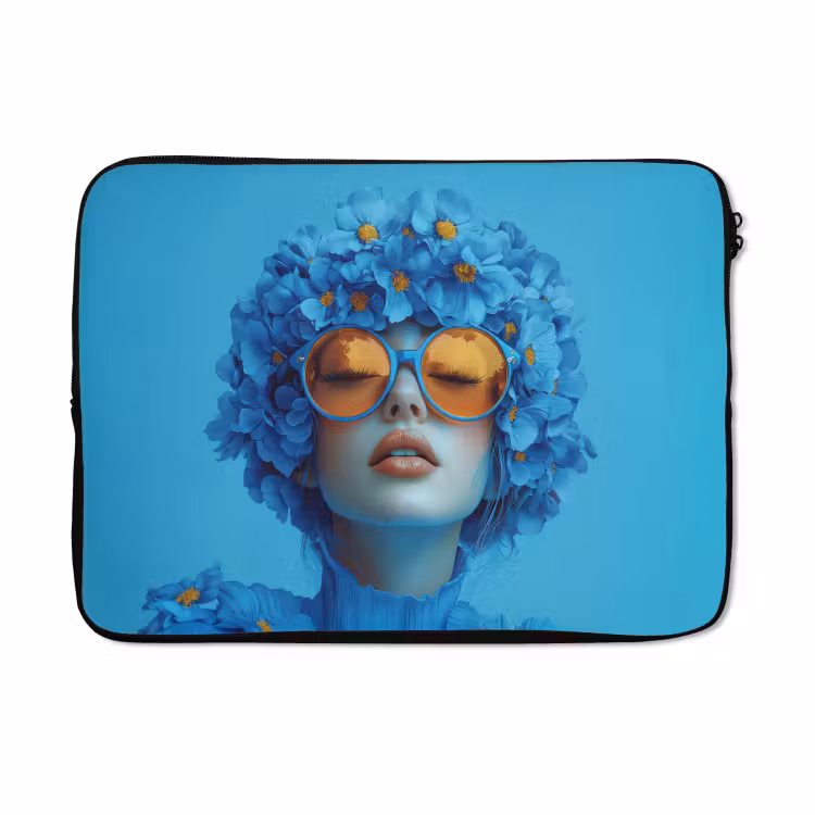 Laptophoes - Vrouw - Bloem - Blauw - Modern - Bril - Portret — 5