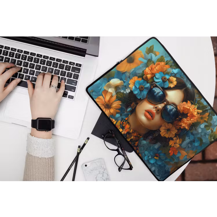 Laptophoes - Vrouw - Bloemen - Oranje - Blauw - Modern — 3