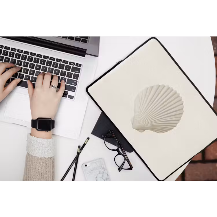 Laptophoes - Schelp - Minimalistisch - Wit — 3