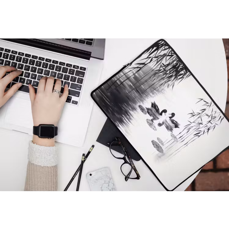 Laptophoes - Eenden - Waterlelies - Riet - Zwart — 3