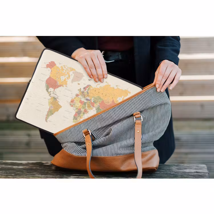 Laptophoes - Wereldkaart - Realistisch - Beige — 4
