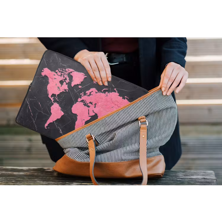 Laptophoes - Wereldkaart - Roze - Marmer — 4