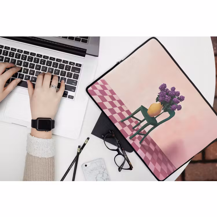 Laptophoes - Stoel - Vaas - Bloemen - Geblokt — 3