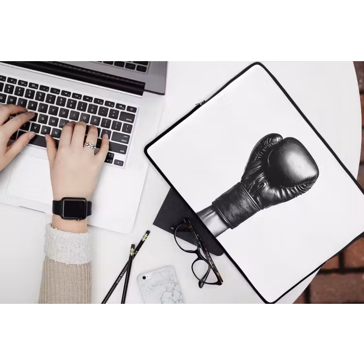Laptophoes - Bokshandschoen - Zwart - Hand — 3