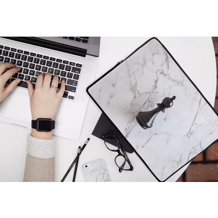 Laptophoes - Schaakstuk - Loper - Zwart - Marmer — 3