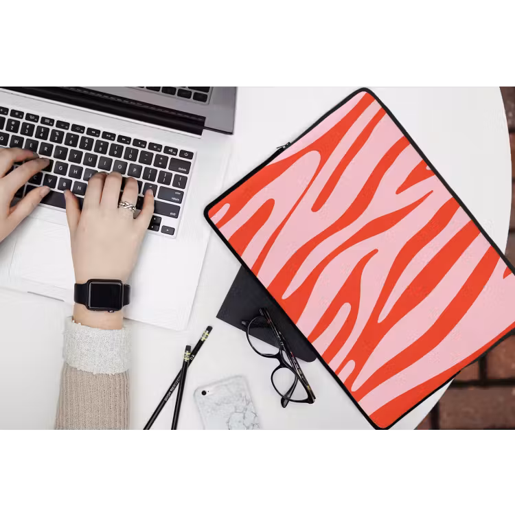 Laptophoes - Zebraprint - Roze - Rood - Dierenprint — 3