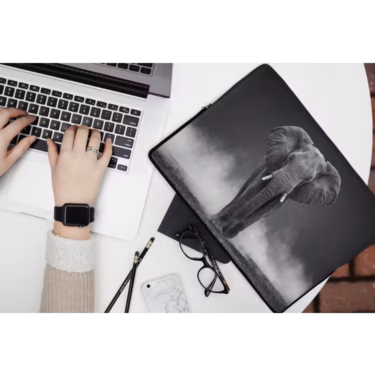 Laptophoes - Olifant - Zwart - Wit - Rook — 3