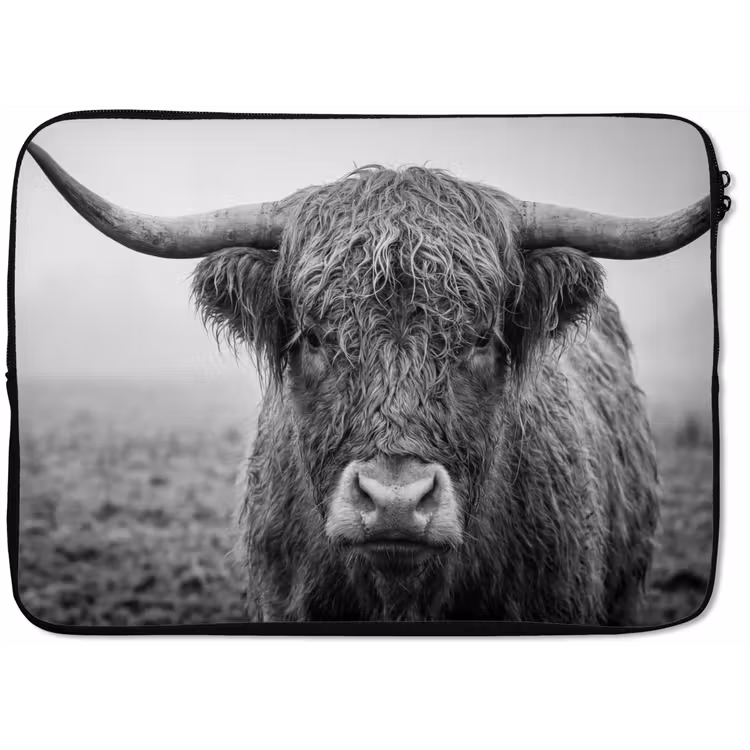 Laptophoes - Schotse hooglander - Zwart - Wit - Gras — 1