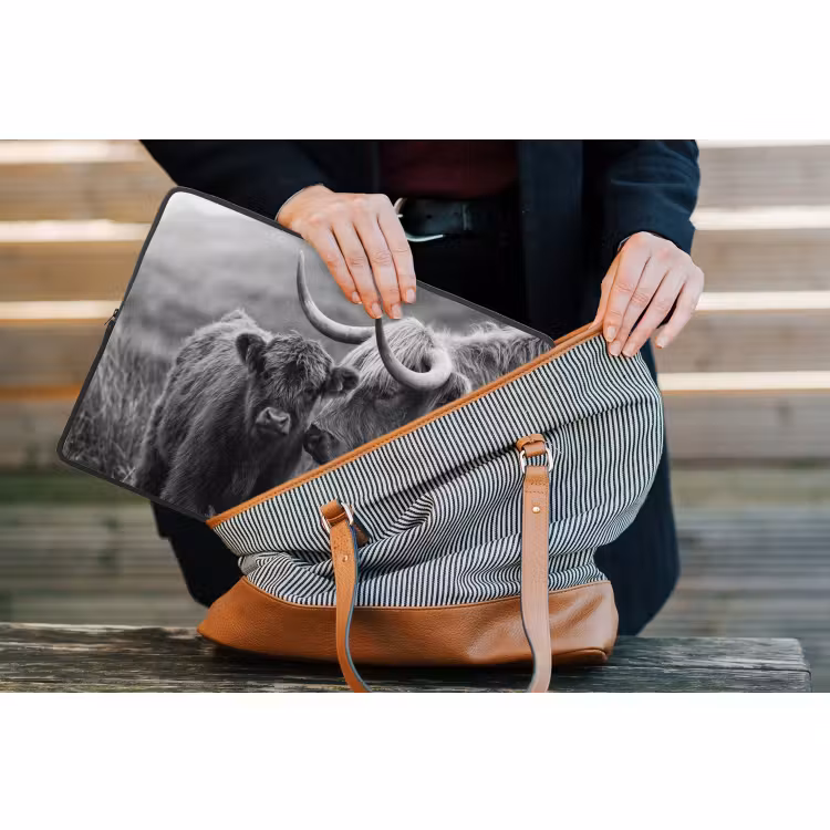 Laptophoes - Schotse hooglander - Kalf - Zwart - Wit — 4